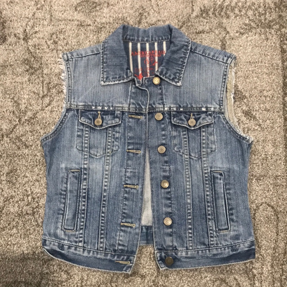 Jean Vest